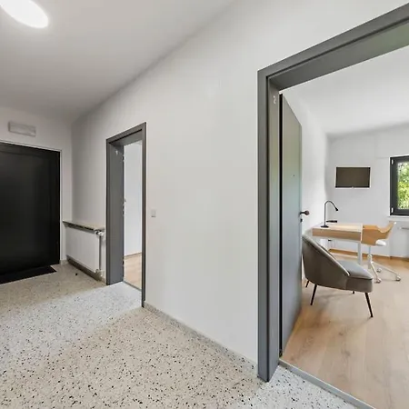 Apartmán Villa66 - Private Bedroom 6 - Shared Kitchen *