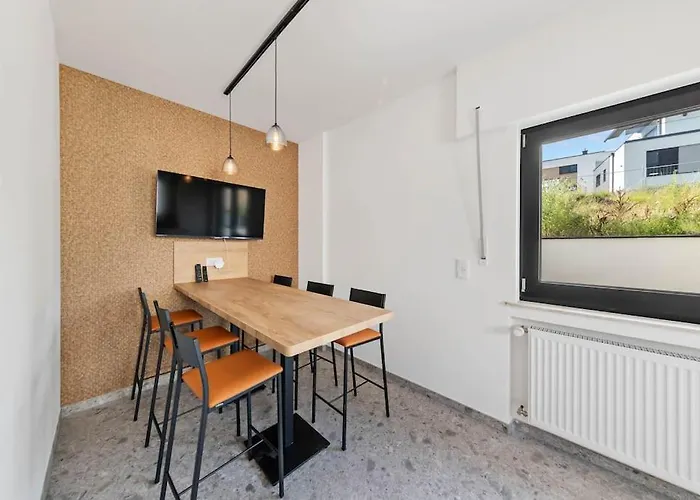 Villa66 - Private Bedroom 6 - Shared Kitchen